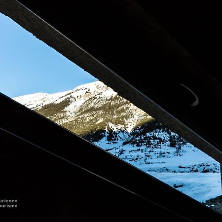 Les Chenevers Lanslevillard Chambre photo